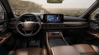 2026 Lincoln Lincoln Aviator Internal Image 2
